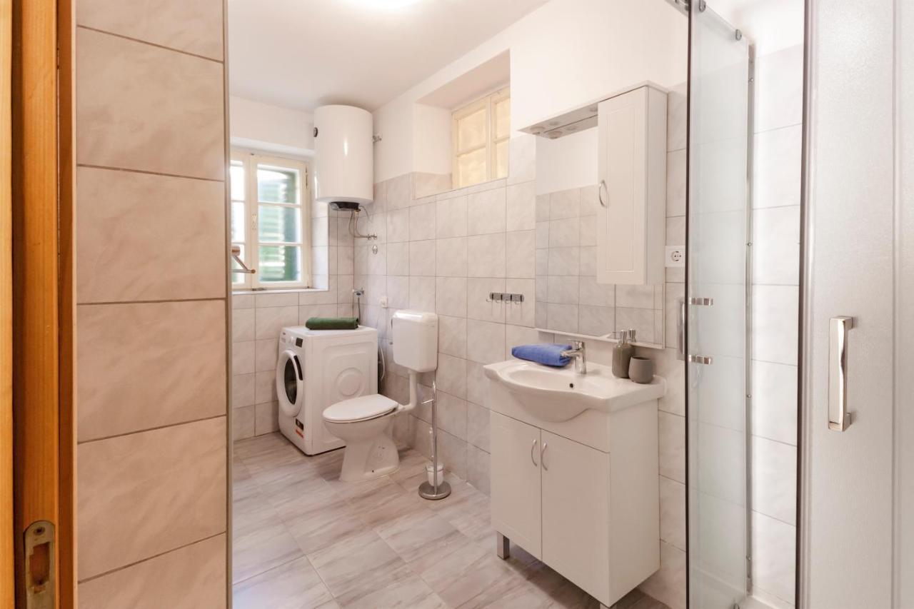 House Krizanic In Marcana, Istria, With 2 Apartments, Total 9 Guests Экстерьер фото